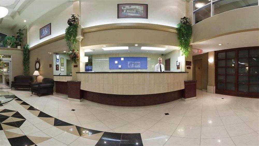 Holiday Inn Express Calgary South By Ihg Экстерьер фото