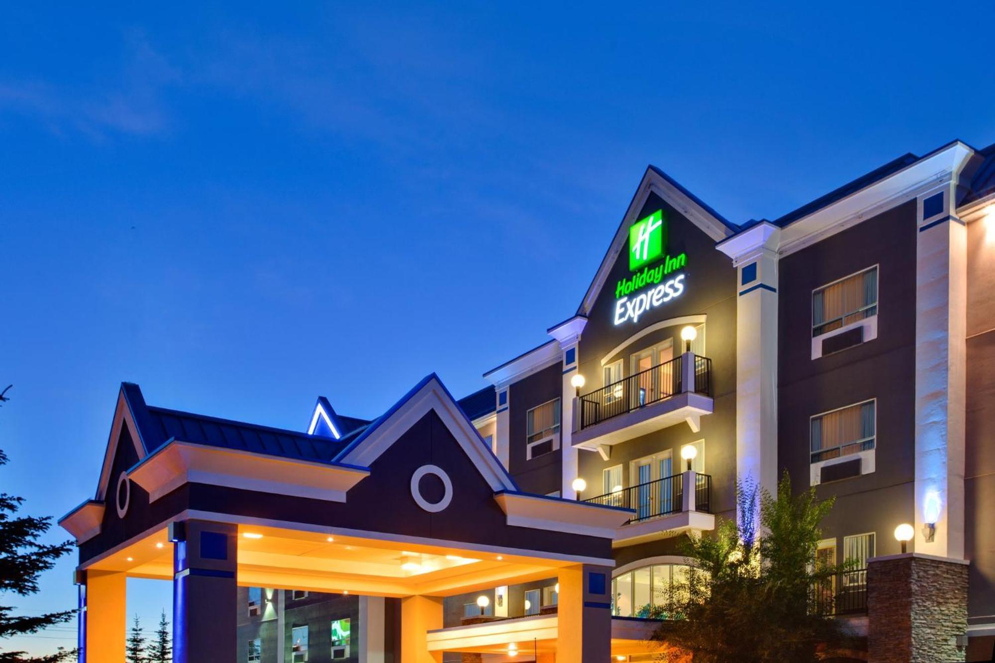 Holiday Inn Express Calgary South By Ihg Экстерьер фото