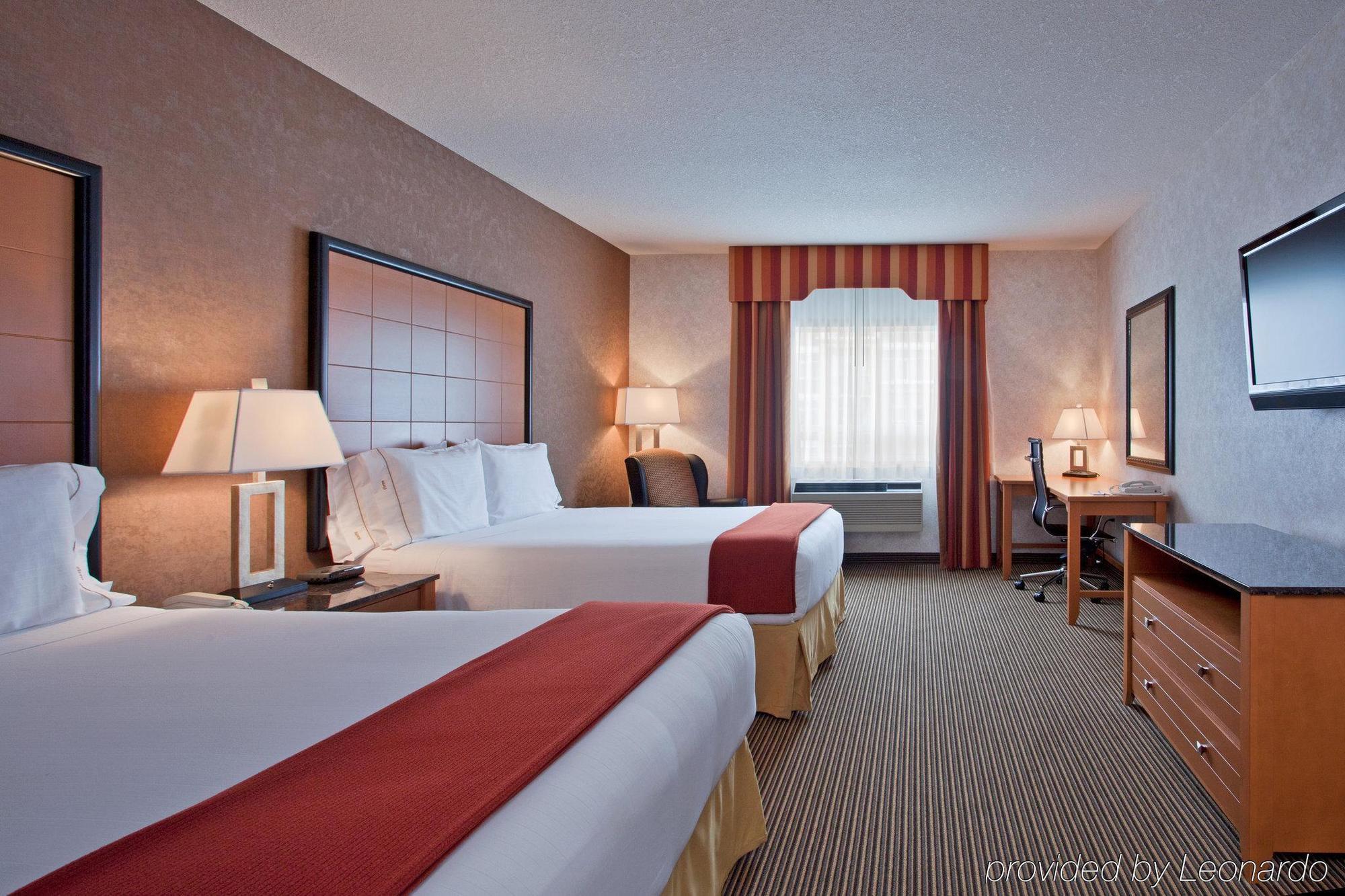 Holiday Inn Express Calgary South By Ihg Экстерьер фото