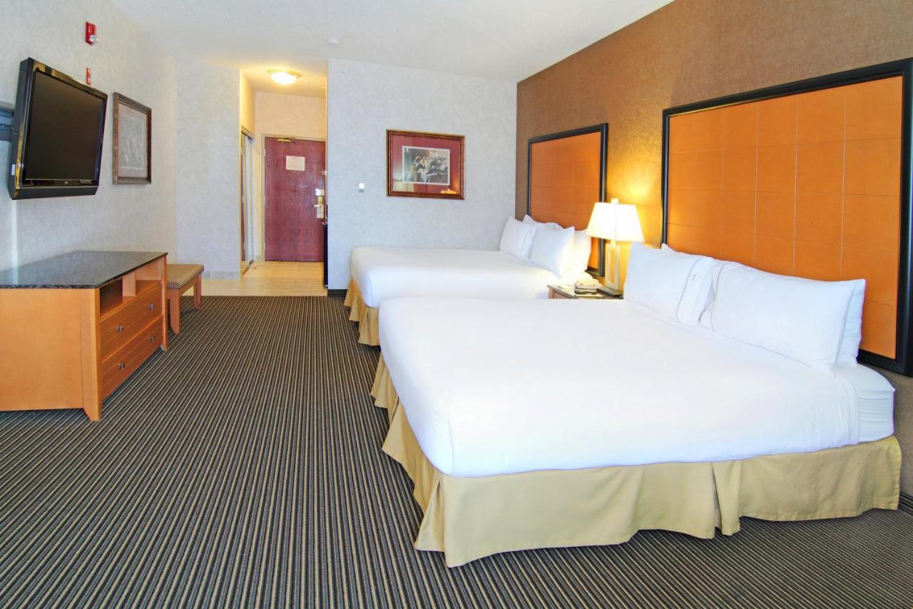 Holiday Inn Express Calgary South By Ihg Экстерьер фото