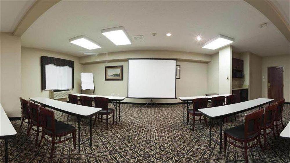 Holiday Inn Express Calgary South By Ihg Экстерьер фото